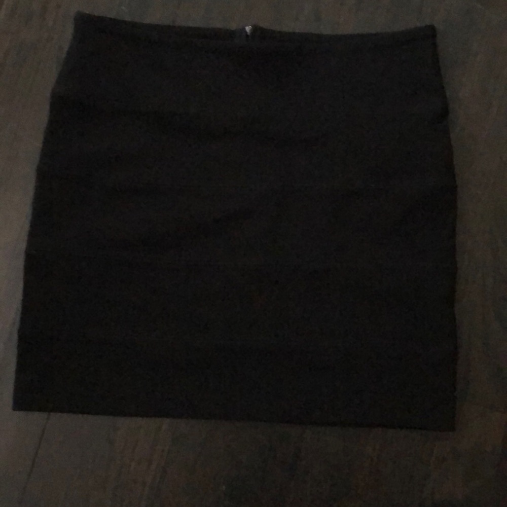 LF black bandage skirt